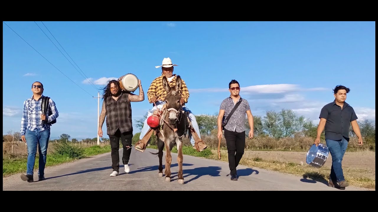 Apuro a caminar - La Santa (2021)