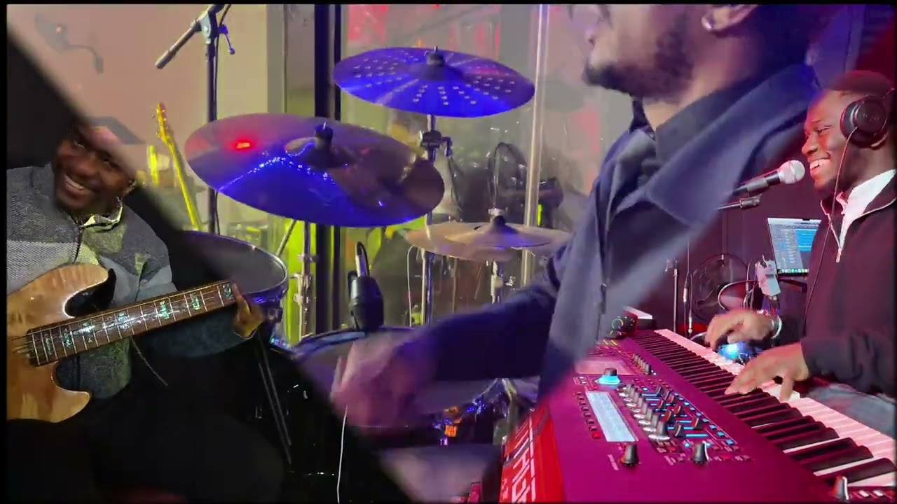 CONTEMPORARY PRAISE MEDLEY - BAND CAM