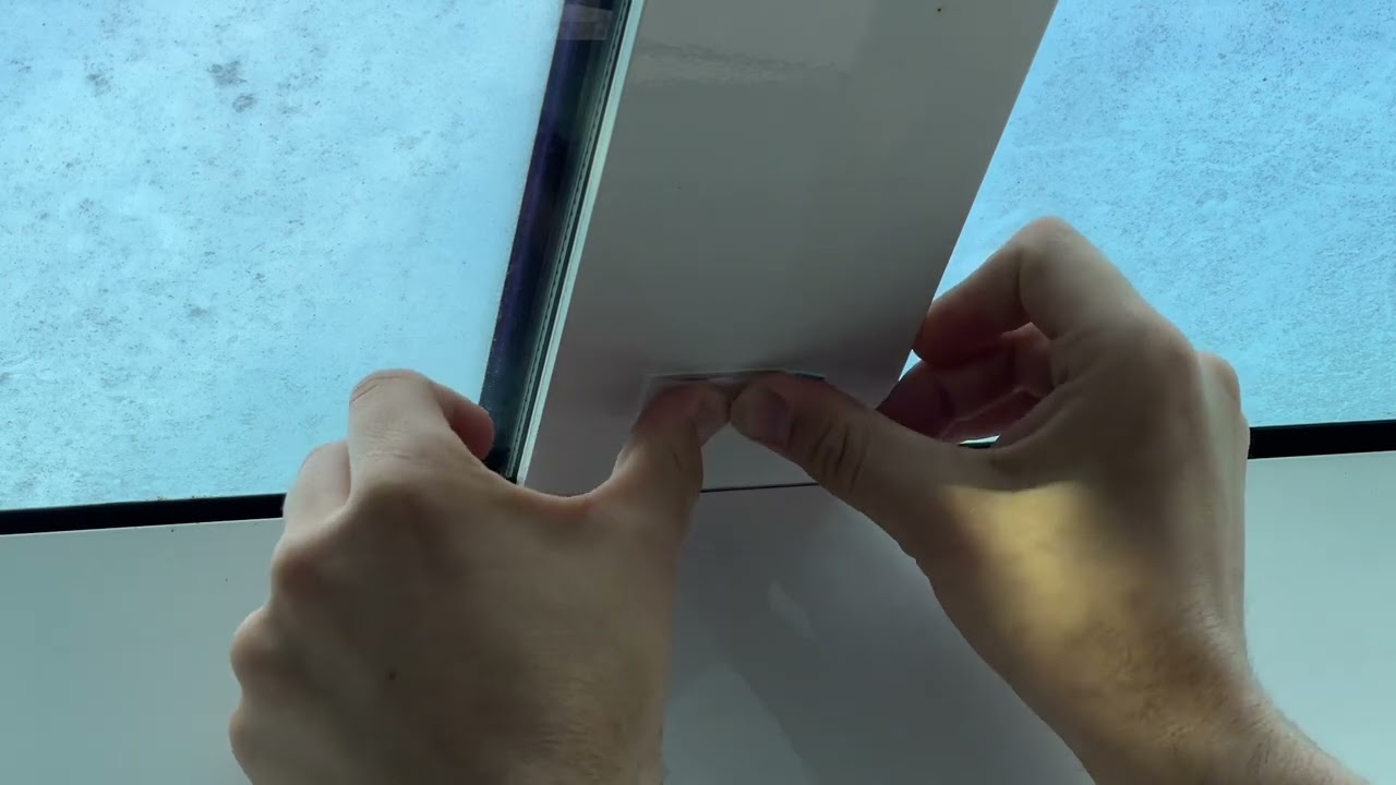 tesa Ceiling hook for wallpaper and plaster 0.5k Unboxing and instructions