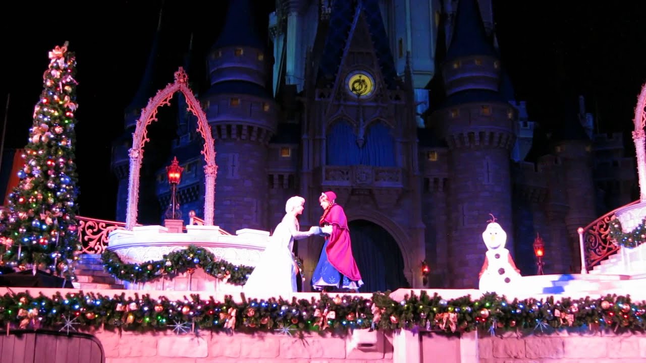 A Frozen Holiday Wish at Magic Kingdom with Olaf, Elsa, Ana and Kristoff