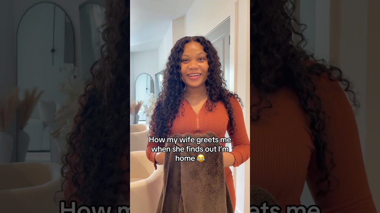 Как меня встречает жена, когда узнает, что я дома 😂 