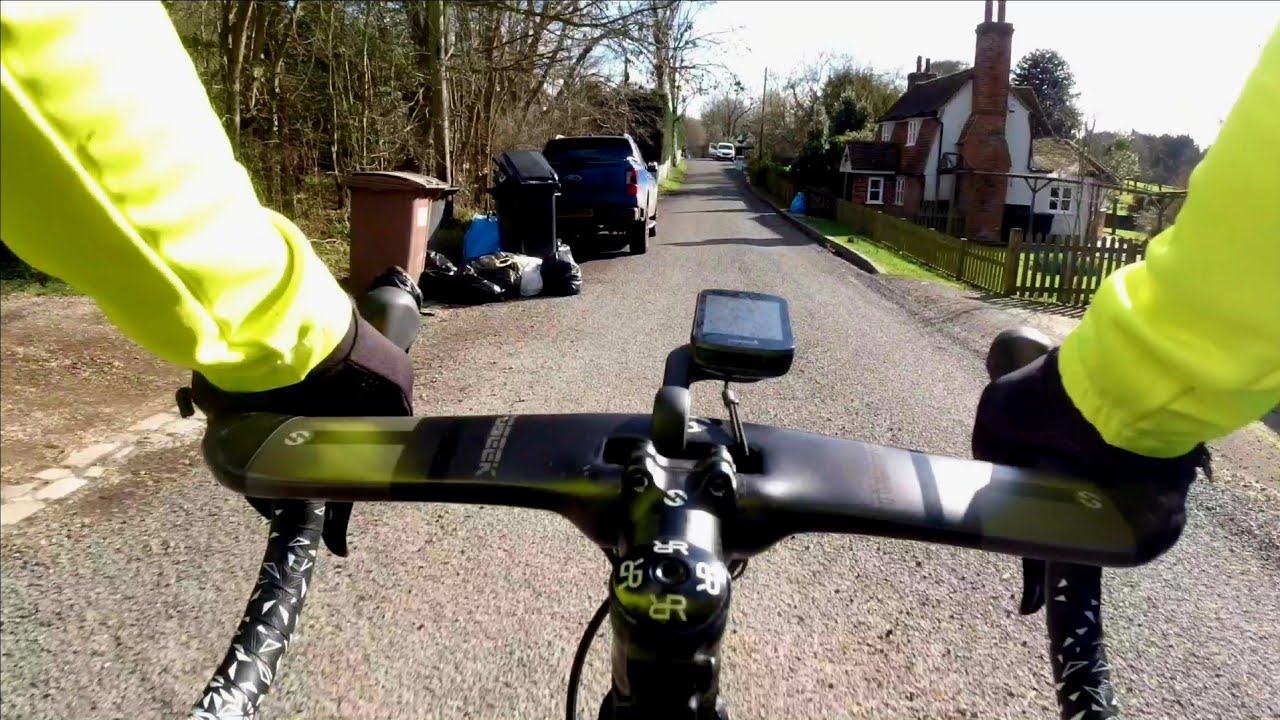 Narrow Cycling Route
