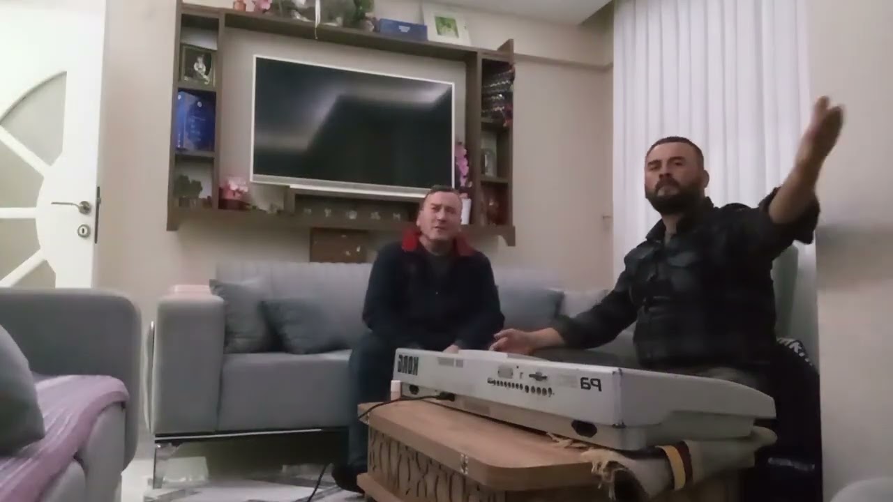 CEYLAN MÜZİK VE BEN MESELEM #FACEBOOK​​ #KEŞFET​​ #TİKTOK​​ #youtube​​ #İNSTGRAM #öneçıkar #aşk 