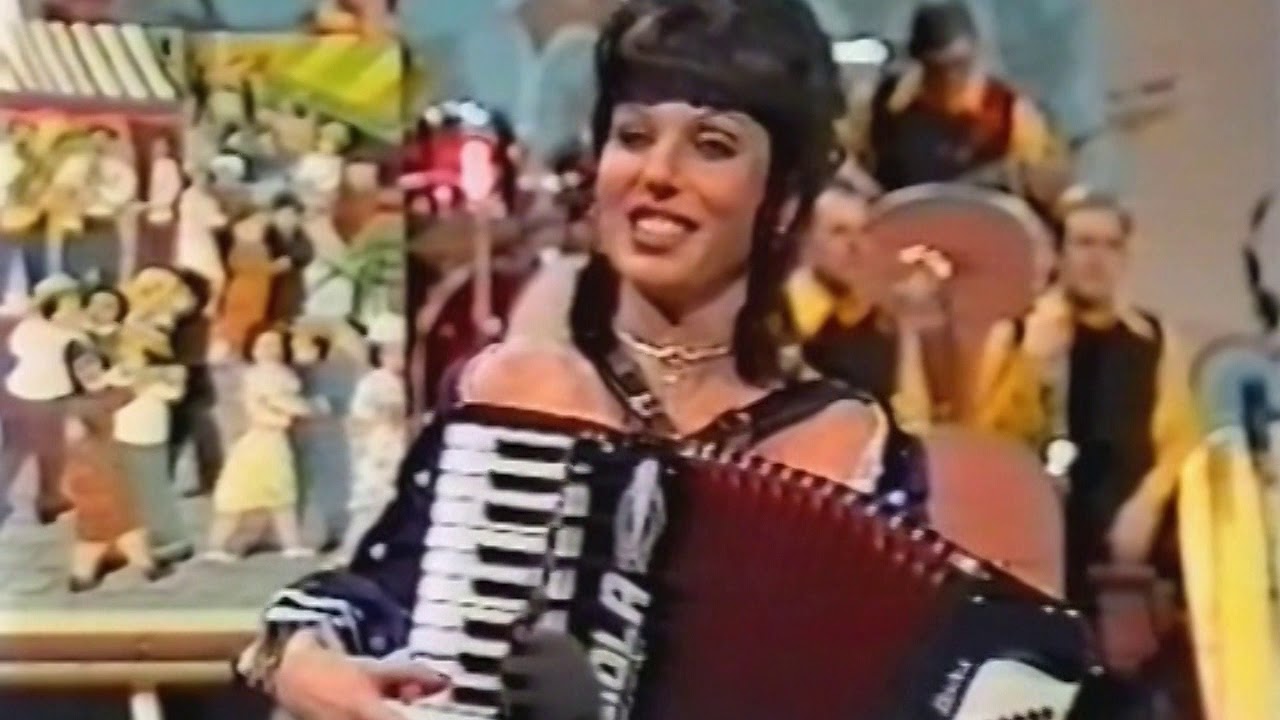 Parade Marsch - Stern Walzer - Kirmesmusikanten Marsch (Aus Die Lustige Musikanten 05-04-1975)