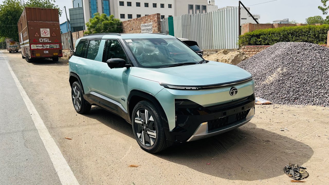 2026 New Tata Sierra Electric SUV Review (Price, Features, Range)