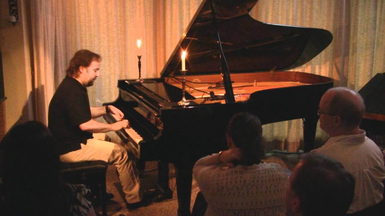 Joe Bongiorno performs 
