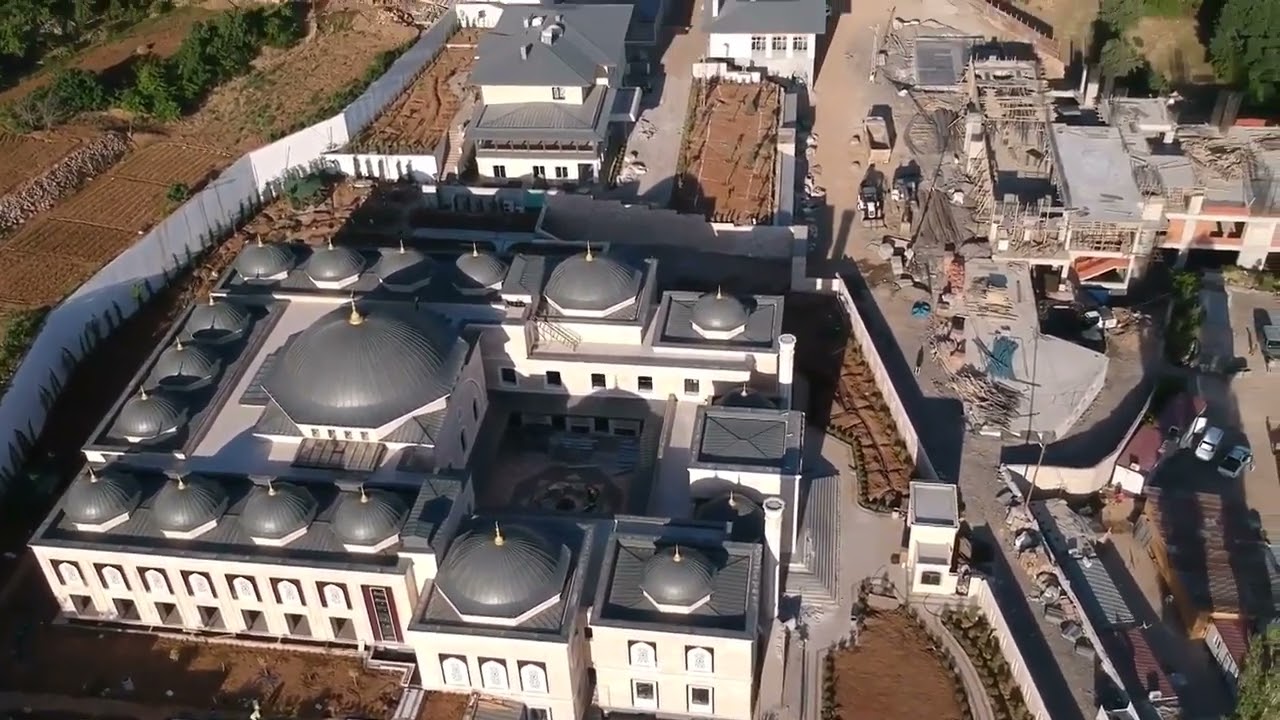 Menzil güneşi, Kasrik külliyesi