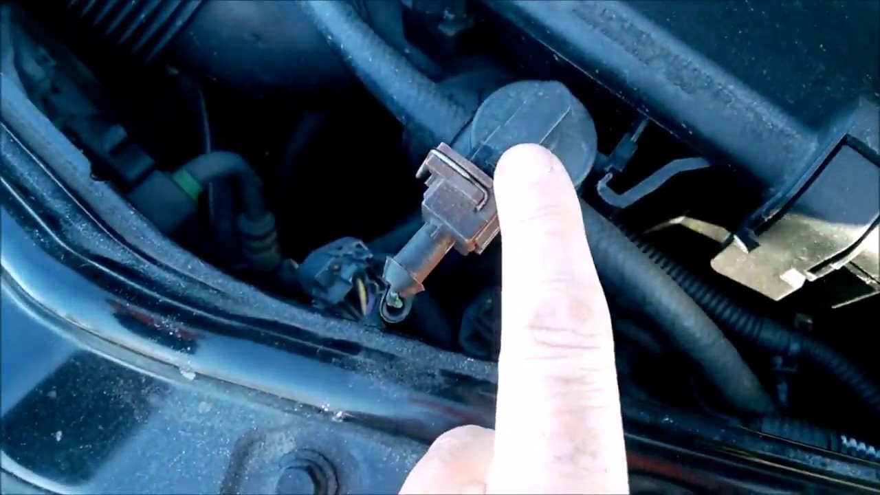 Volvo S60 V70  Vacuum pump buzzing after parking the car - failed brake booster pedal seal 2001-2009