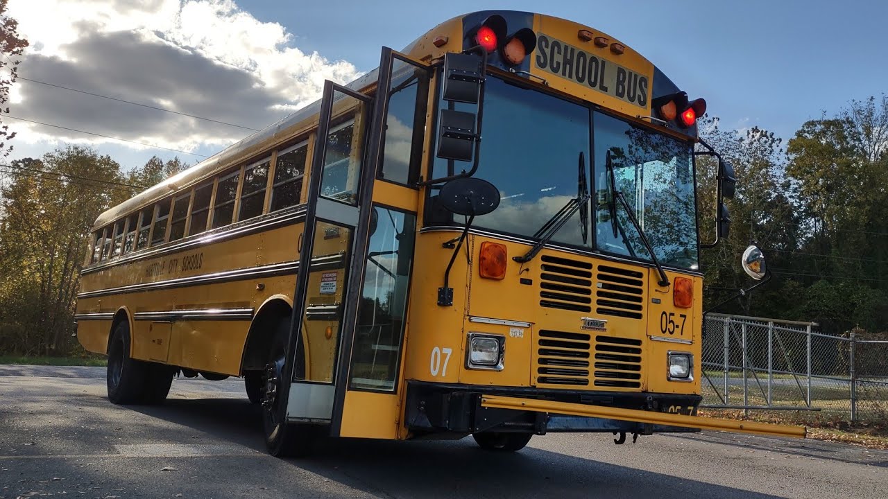 2005 Thomas MVP EF School Bus - Ride Along | Cummins ISB 5.9L [Bus 