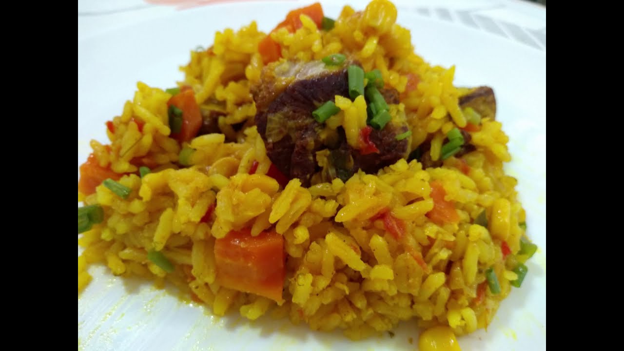Arroz com barriga de porco fácil e delicioso