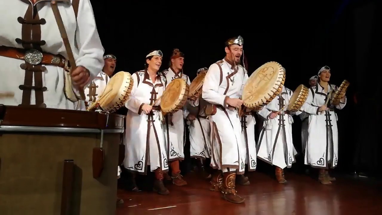 Reg&eacute;lő Feh&eacute;r T&aacute;ltos - M&aacute;sztam fa hegy&eacute;re