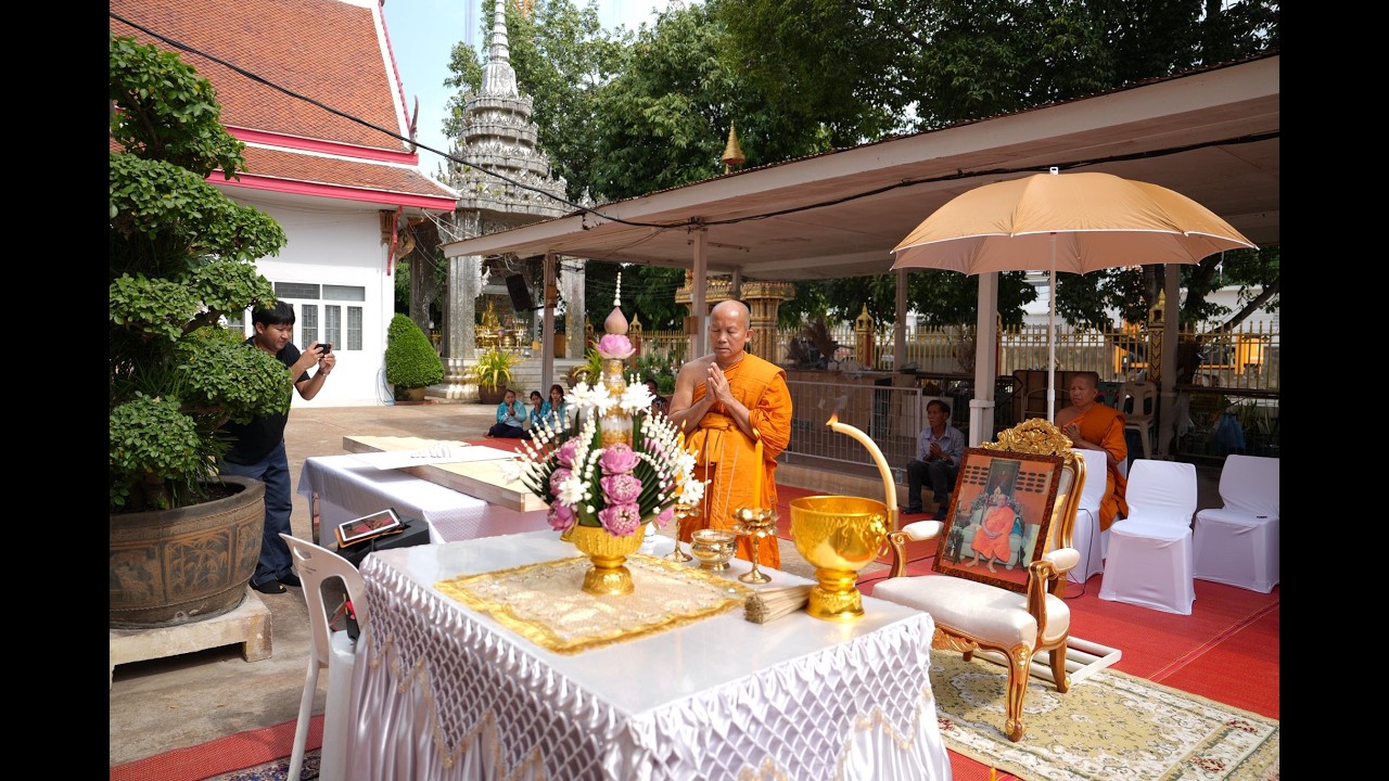 หลวงพ่อทำพิธีบวงสรวงเริ่มทำต้นแบบซุ้มหน้าต่างและหน้าบัน อุโบสถวัดท่าซุง 12/03/69