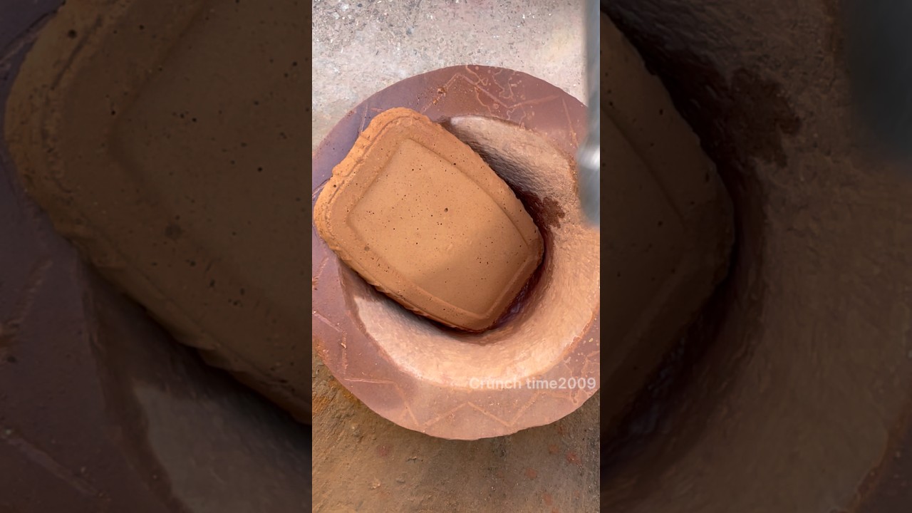 #shortsfeed #sandmentcrushing #asmrtriggers #redclay #satisfying #cementart #crumbleart #crushing