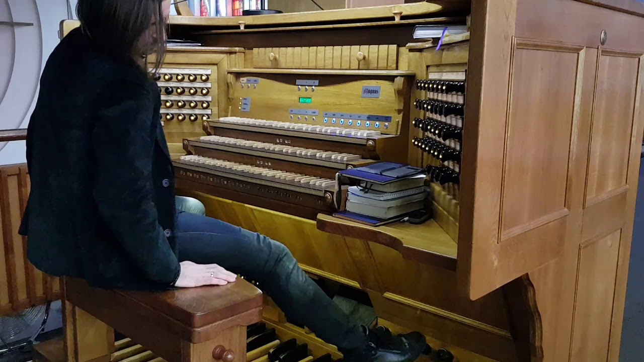 Sławek Belak - krótka prezentacja brzmieniowa organów wirtualnych Magnus.