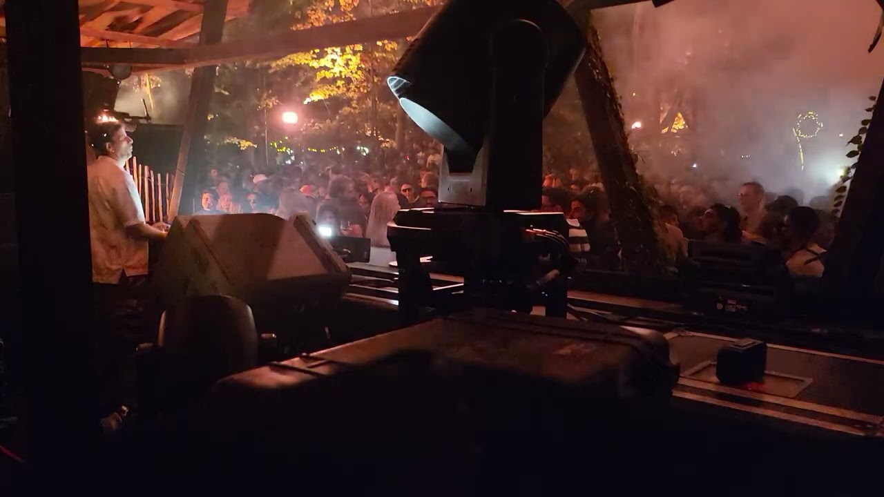 Dixon 12 9 2025 Voodoo Village Belgium 
