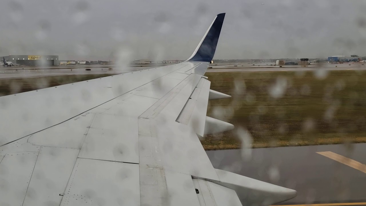 Delta 757-200 Startup, Taxi and Takeoff in Detroit