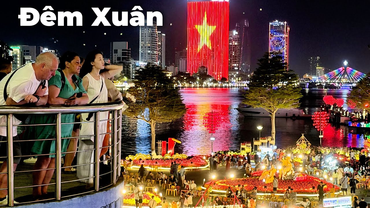 Giữa đêm Xuân Đà Nẵng, đẹp đến thẫn thờ