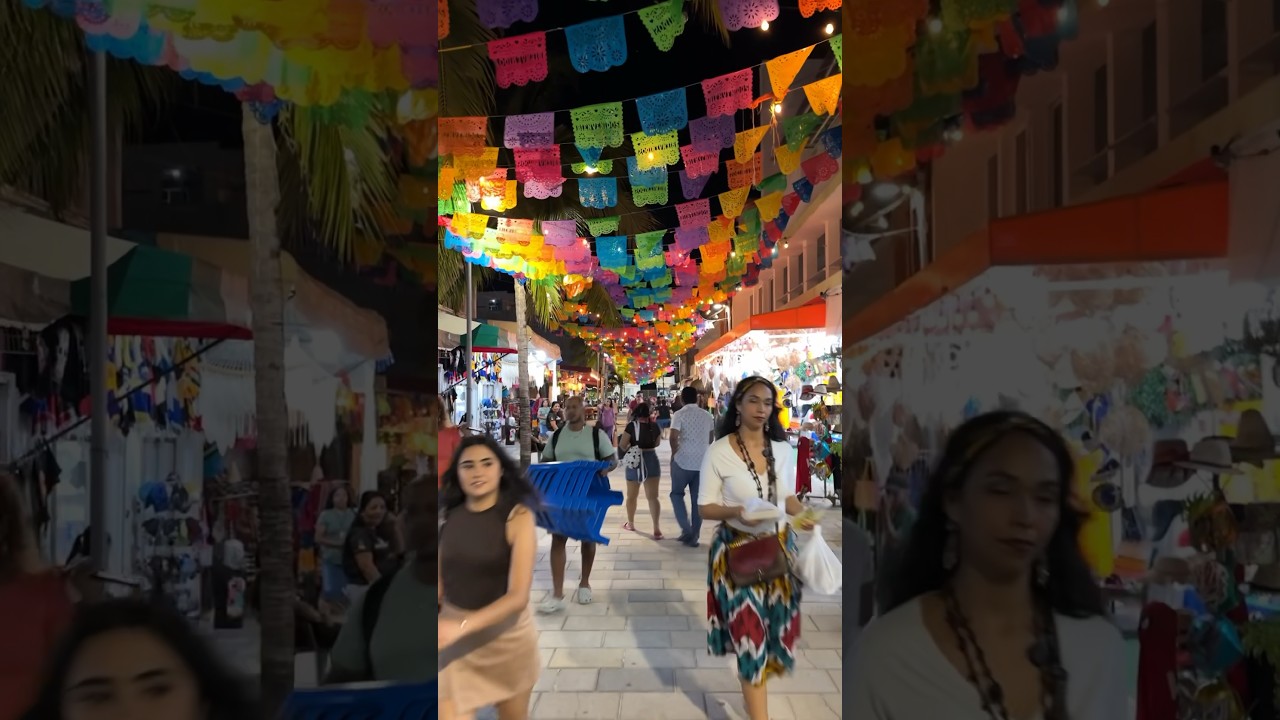 Night time life in Playa del Carmen #mexico #festival #nightlife #party #playadelcarmen #travelvlog
