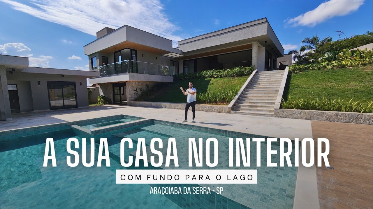 Casa de altão padrão com 4 suítes fundo para o lado em Araçoiaba da Serra/SP.
