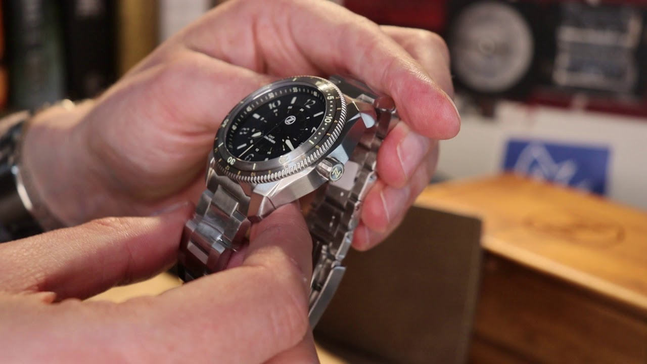 ZELOS Thresher GMT watch review - a steely tool watch from the famous microbrand!!