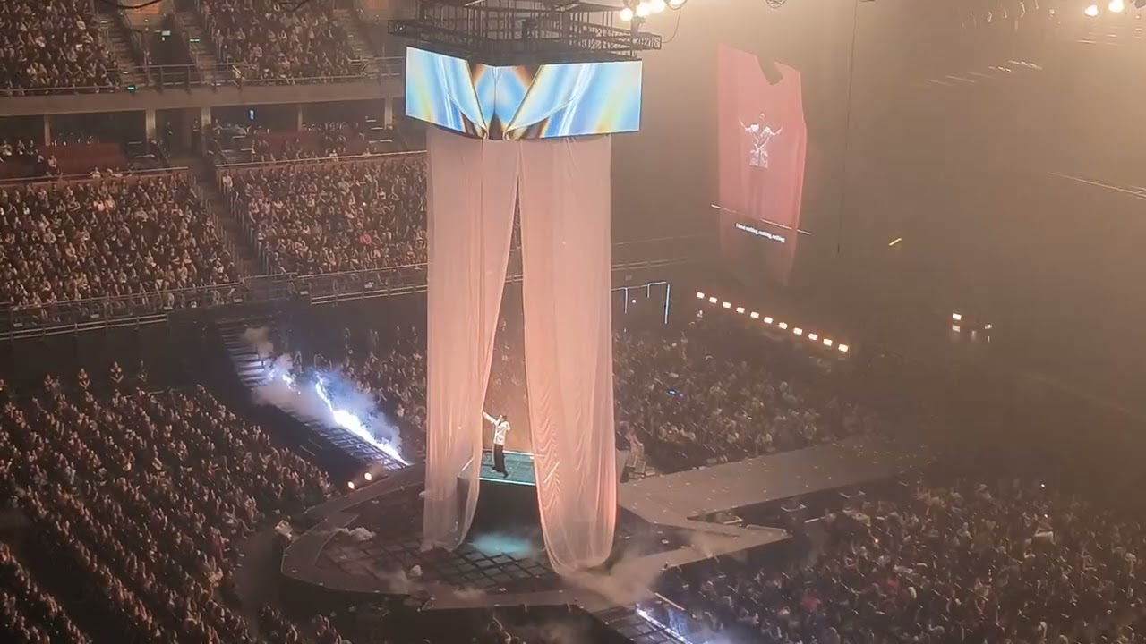 LYKN DUSK & DAWN CONCERT : WILLIAM Solo - I Have Nothing [18OCT2025] 🎥 View from the Nosebleeds
