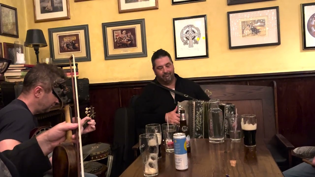 Chief O’Neill’s Irish Music