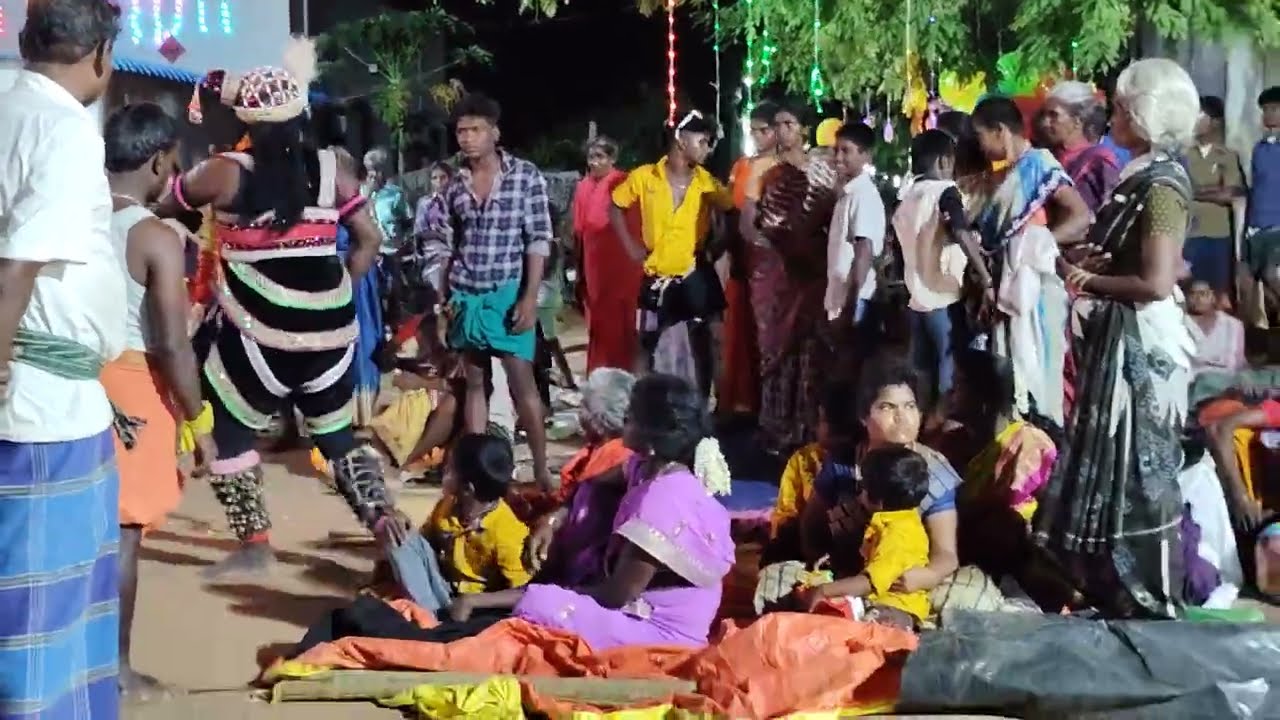  மகமாயி நாடகத்தில் கருப்பசாமி வேடம் அணிந்து ஆட்டம் போடும் வீடியோ
