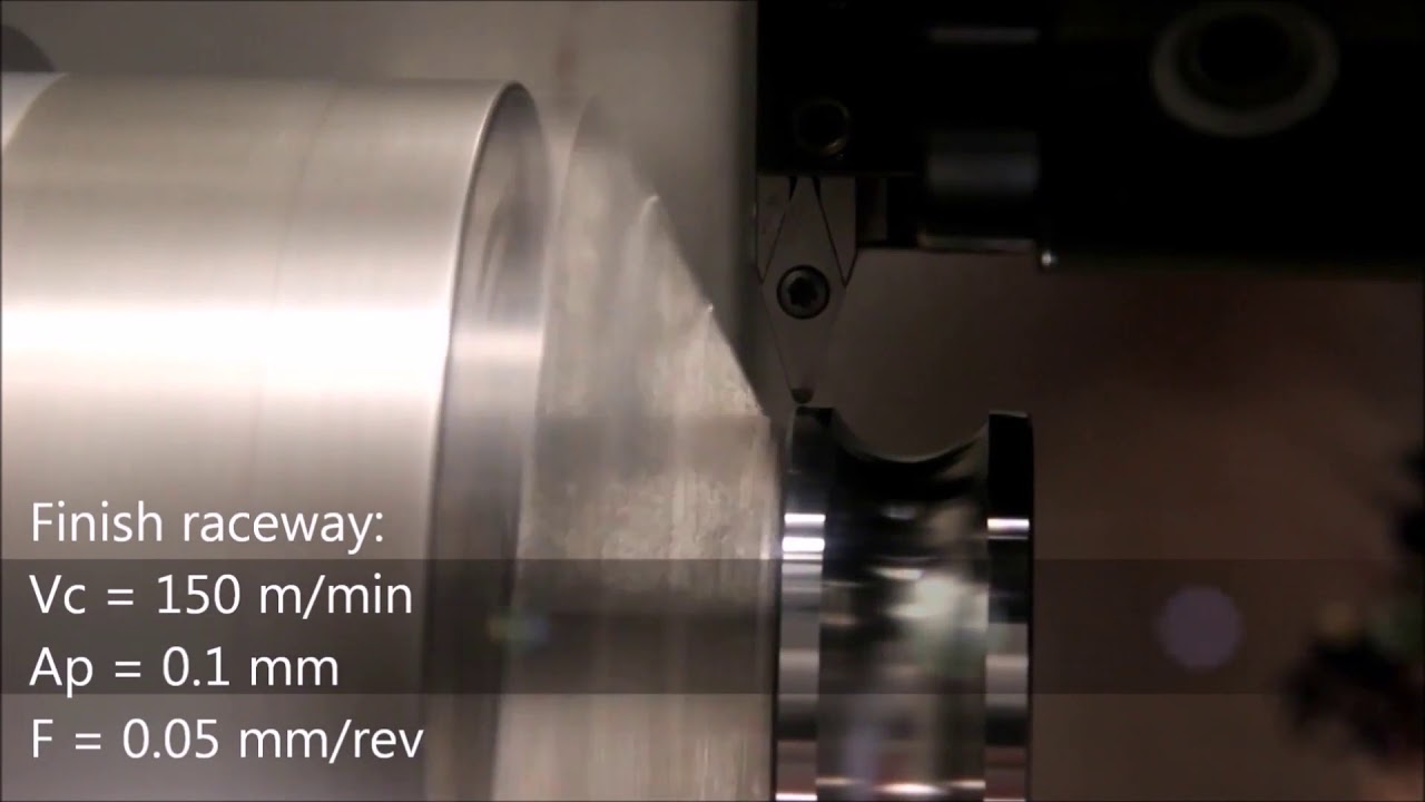 Small demonstration of the hard turning process