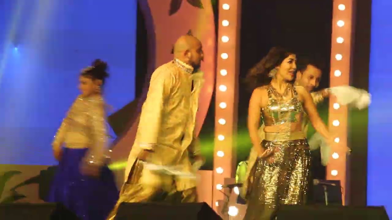 GURMEET CHOUDHARY AND DEBINA BONNERJEE AT ALIGARH MAHOTSAV 2021 DANCE PERFORMANCE