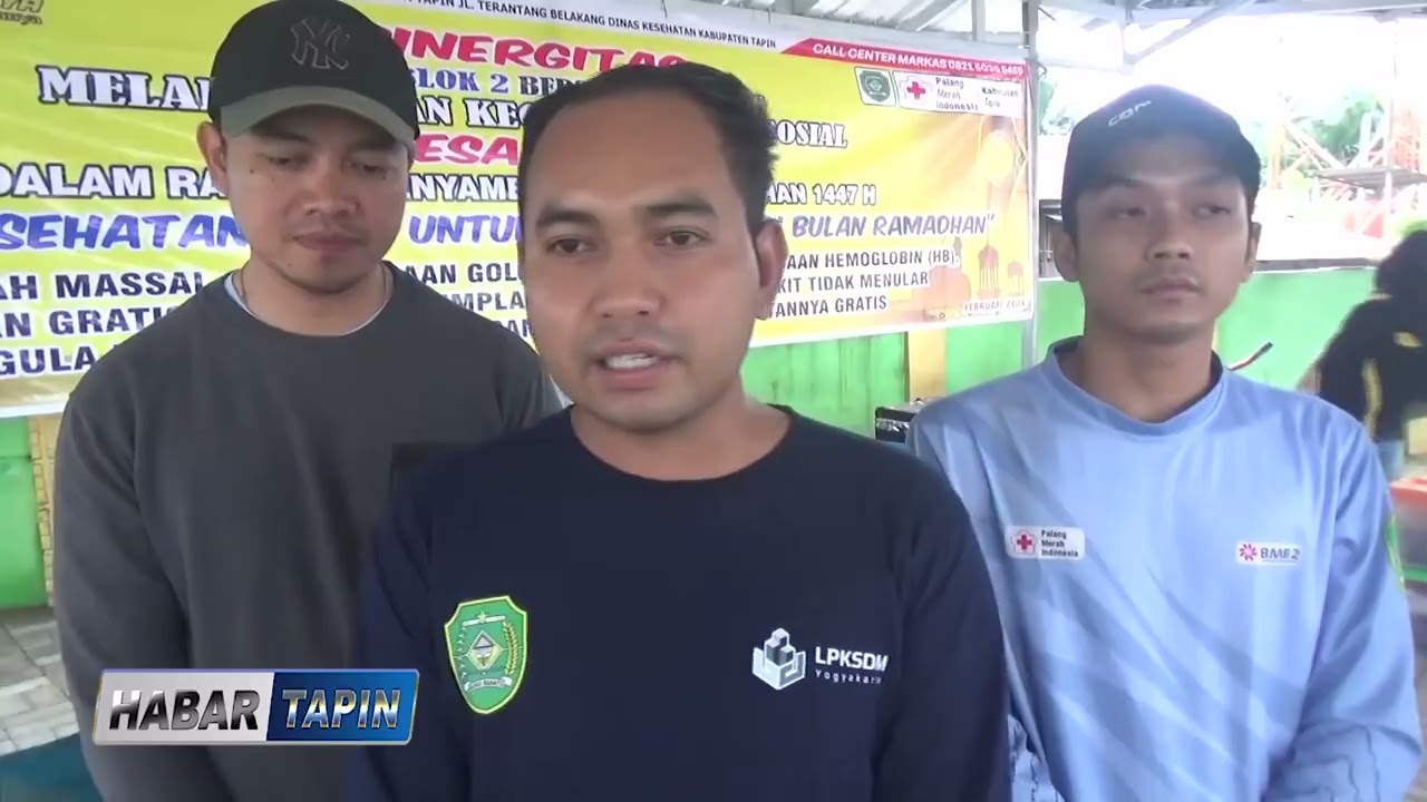WARGA KALADAN ANTUSIAS IKUTI PEMERIKSAAN KESEHATAN GRATIS