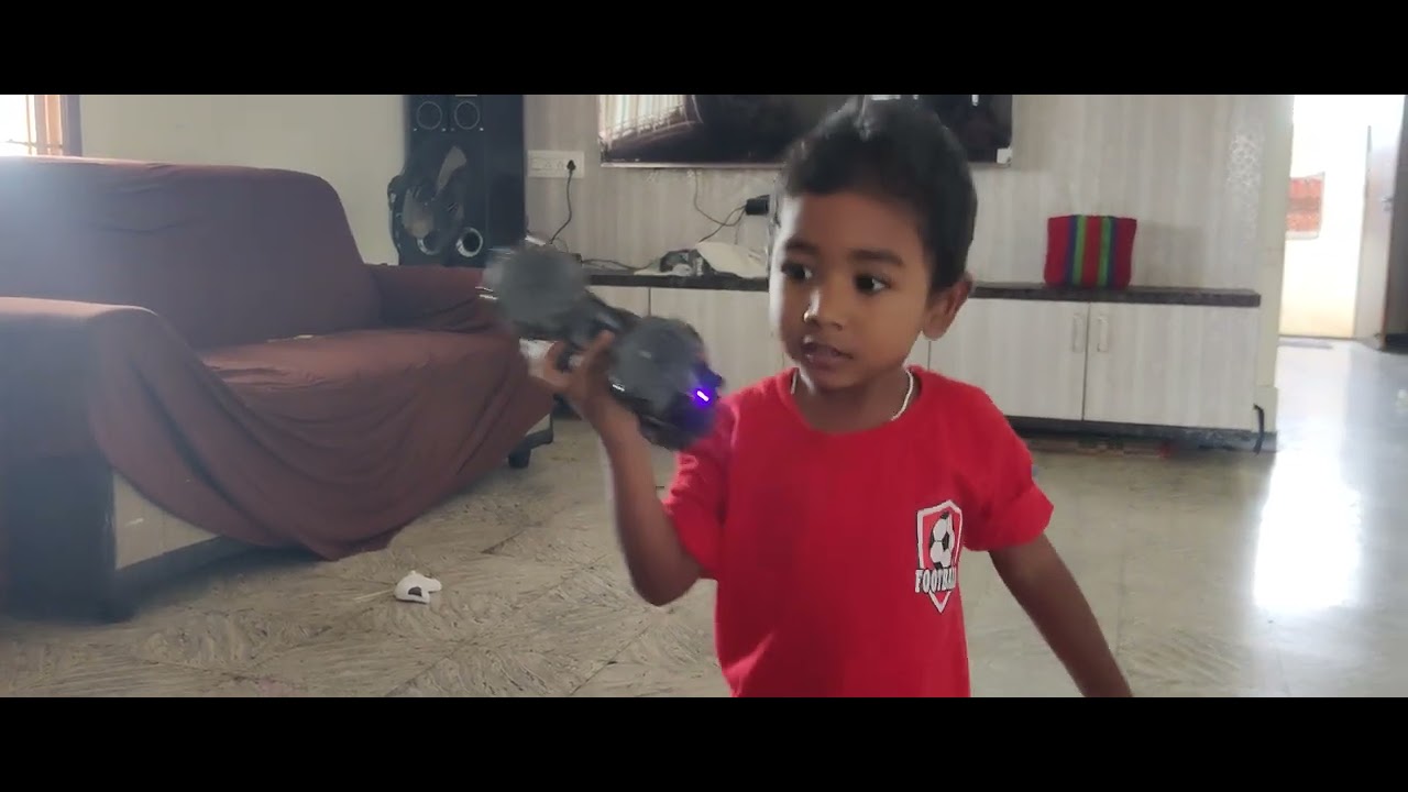 Playing with a RC Stunt Car 🚗 🖲️ 🏡