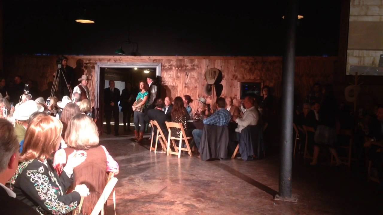 Lonesome Dove Stars Enter Reunion Gala