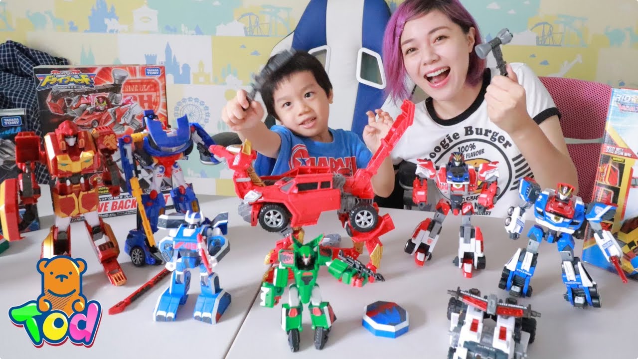 [玩具] 開箱變形機器人！ CarBot Geo Mecha 衝鋒特警隊 小陶德超喜歡玩！Unboxing Robot Toys | 沛莉