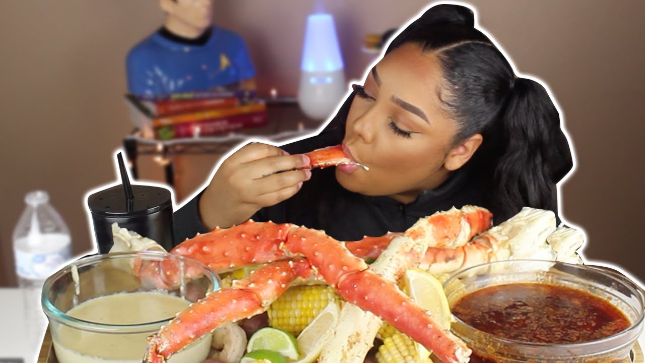 KING CRAB SEAFOOD BOIL W/ ALFREDO + BLOVE SMACKALICIOUS SAUCE