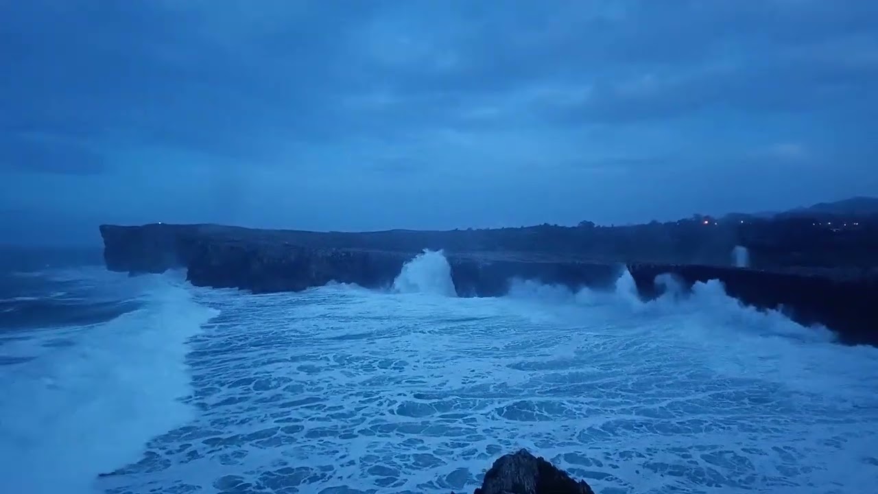 Borrasca Íngrid en bufones de Llames de Pria, Asturias