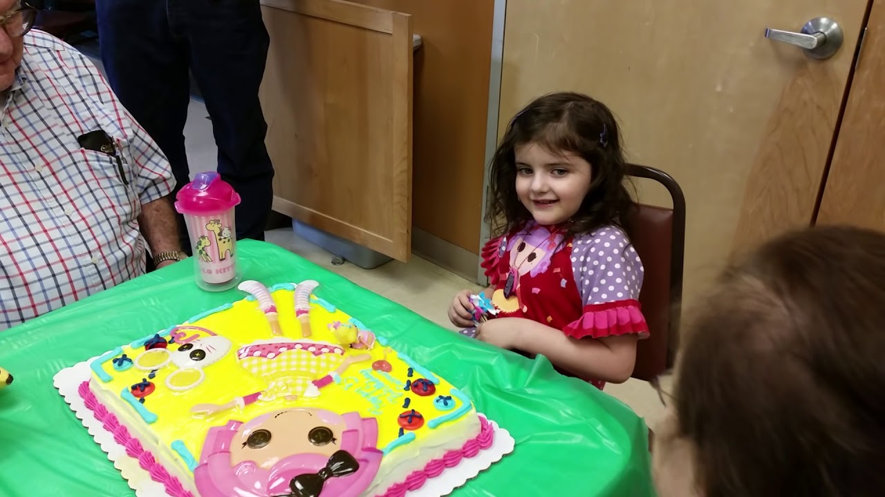 Carmen's 5th birthday party, happy birthday song