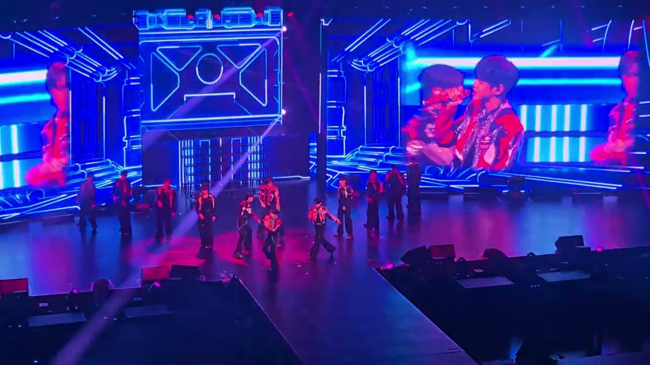 250802 Highlight Opening+Chains+Switch on+Stay @HIGHLIGHT LIVE 2025 [Ride Or Die] IN TAIPEI