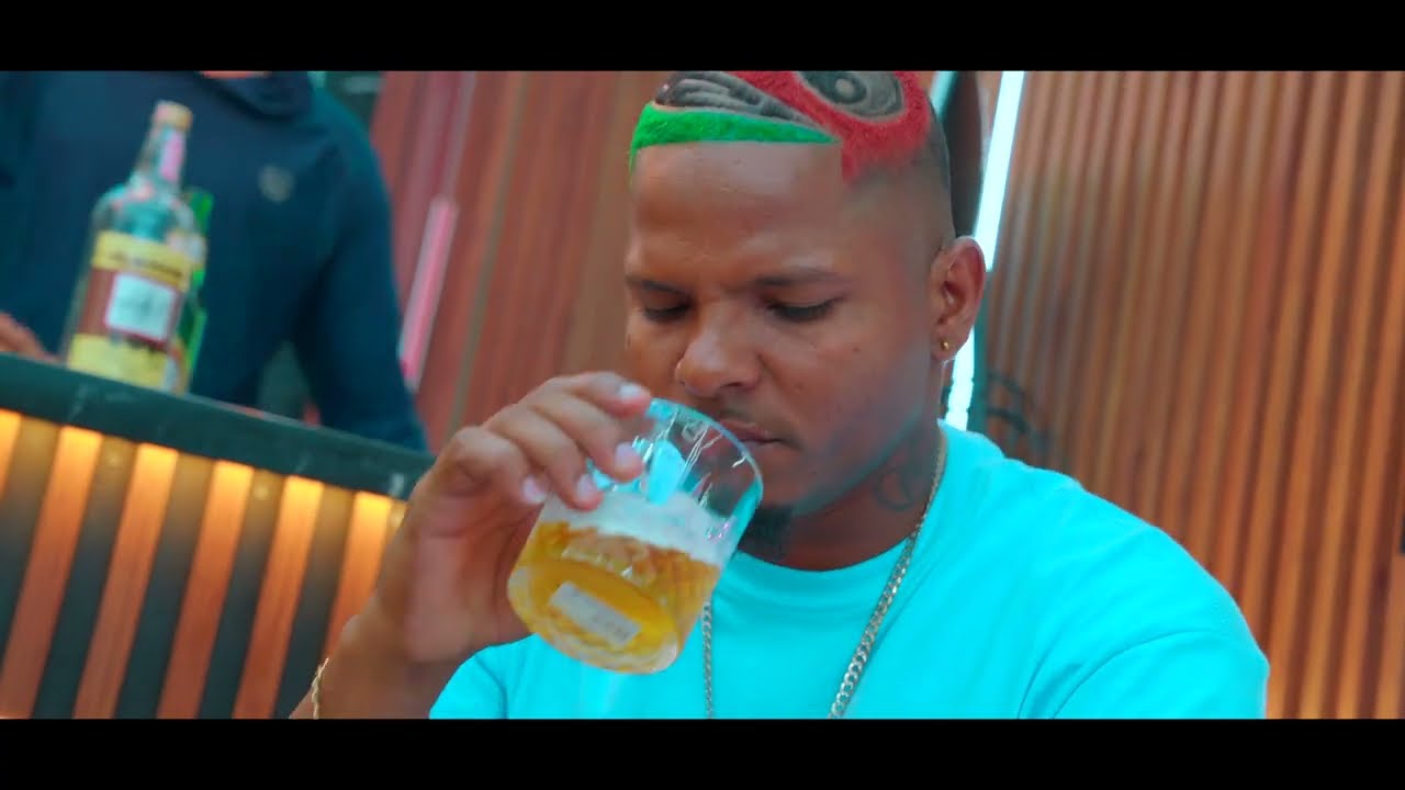  Rochy RD Mi Historia Remix ft Richard Miller DR   ( VIDEO OFICIAL )