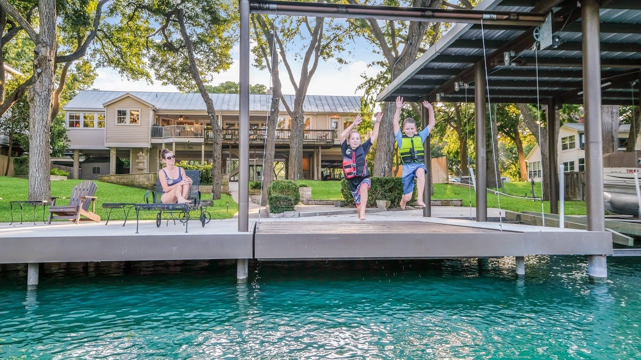 Selling a Lifestyle | The Lakefront Group