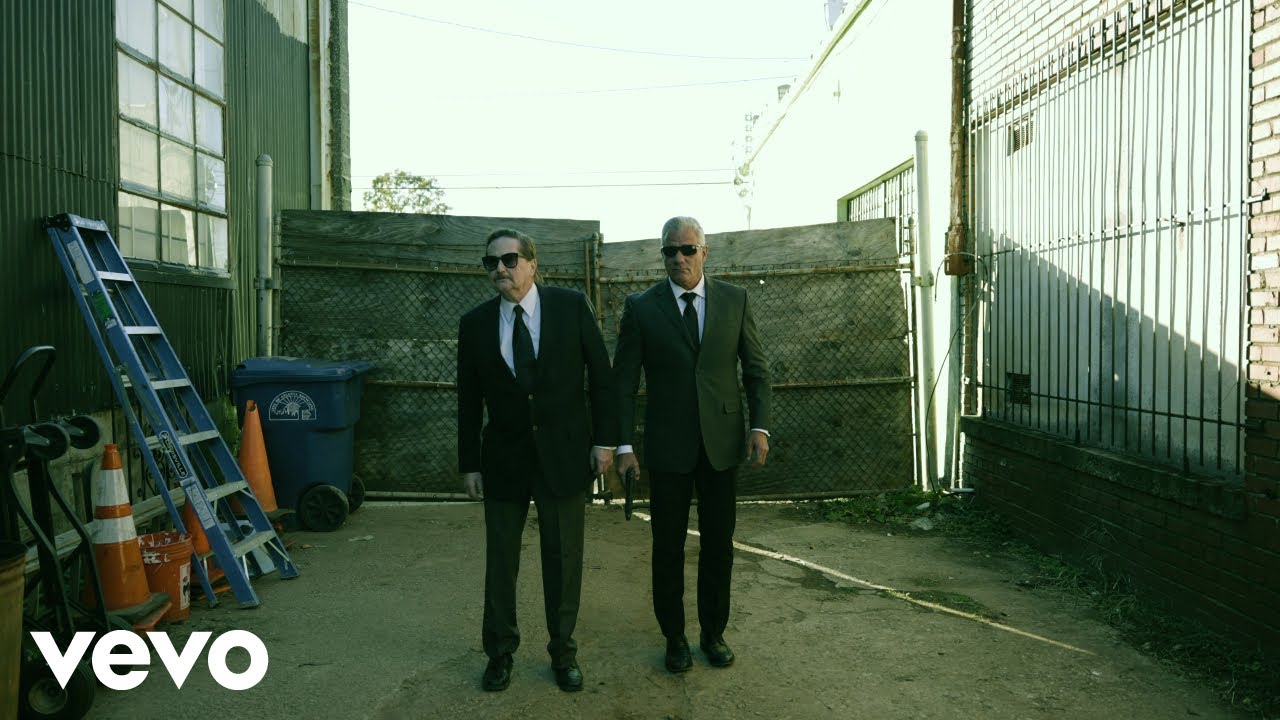 Blacc Zacc - Lookin Like (Official Music Video)