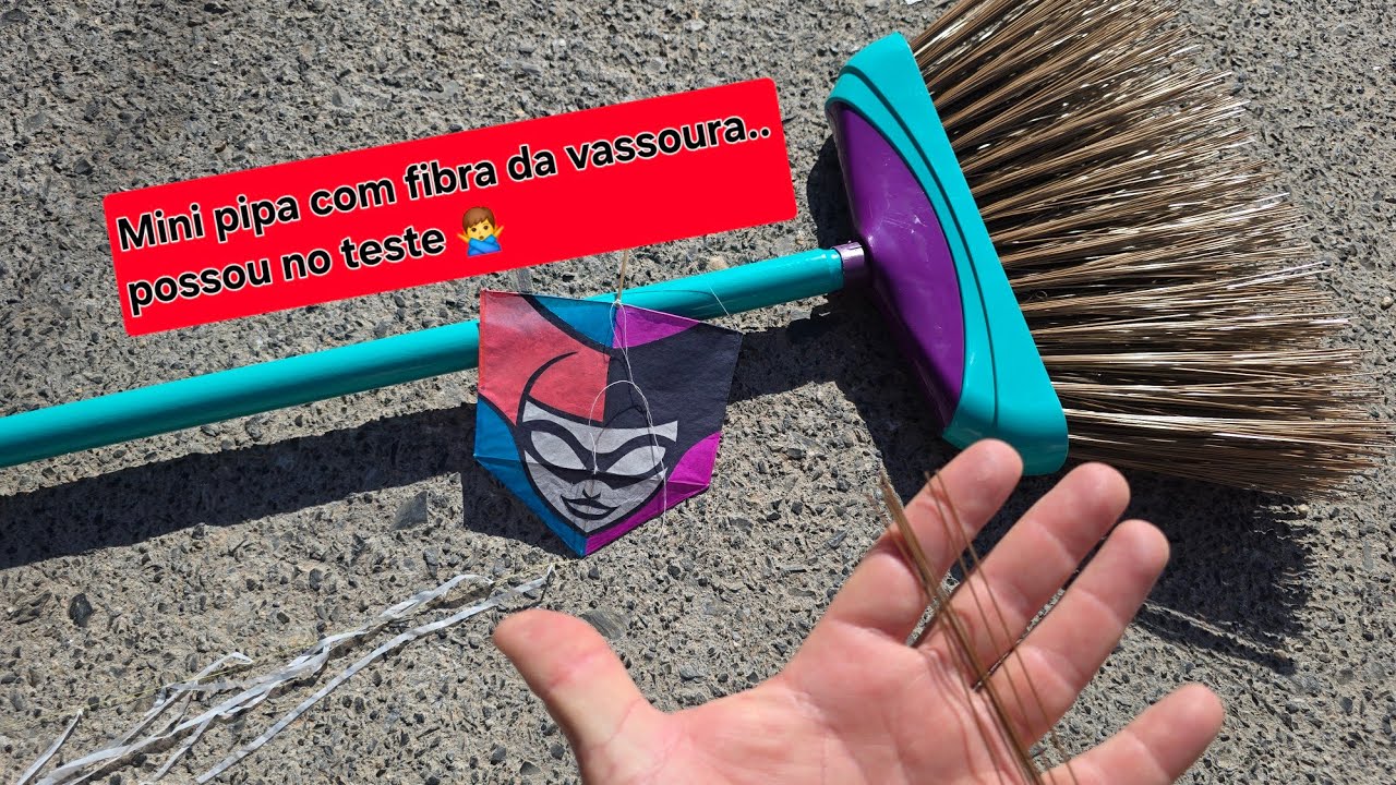 Mini pipa com fibra da vassoura.