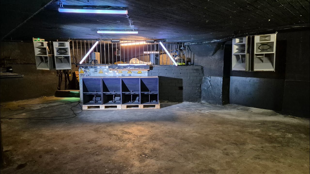Funktion-One Sound System für den Keller vom Fusion Club in Münster einmessen - Auftrag Sound!