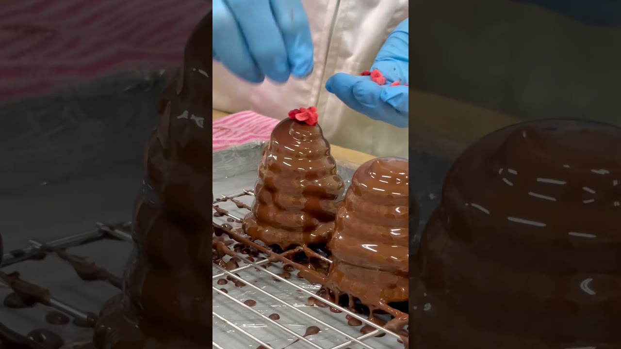 【パリッととろけるストロベリーケーキ】