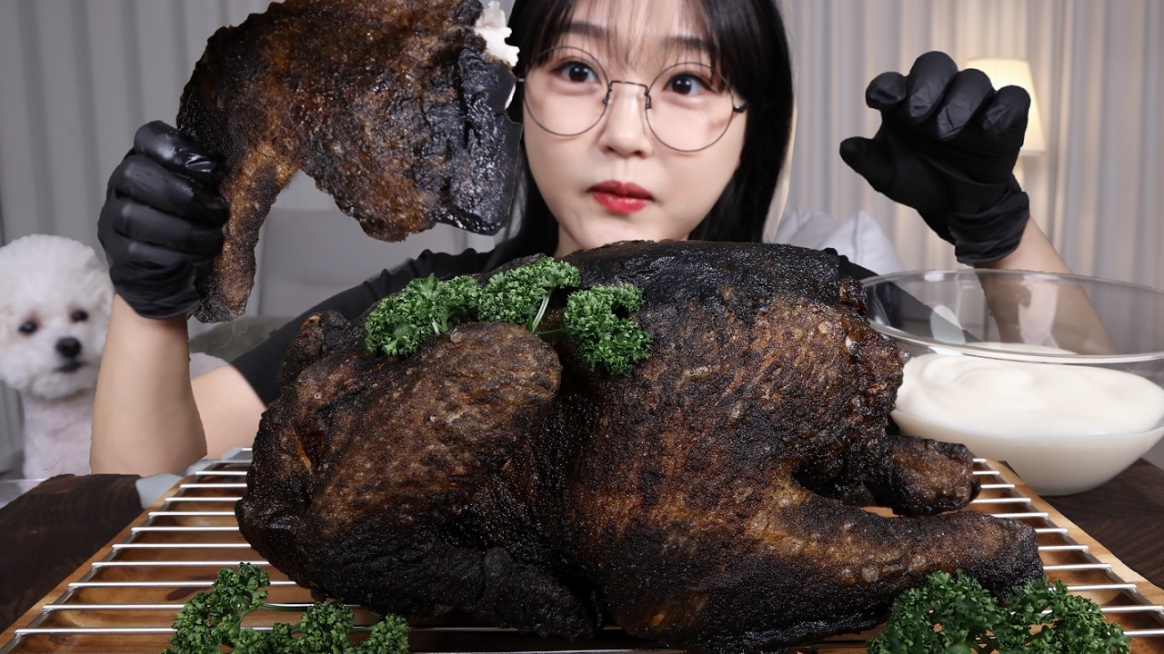 Думали, что подгорело? Чёрная курица с чернилами кальмара 🖤🍗Mukbang ASMR