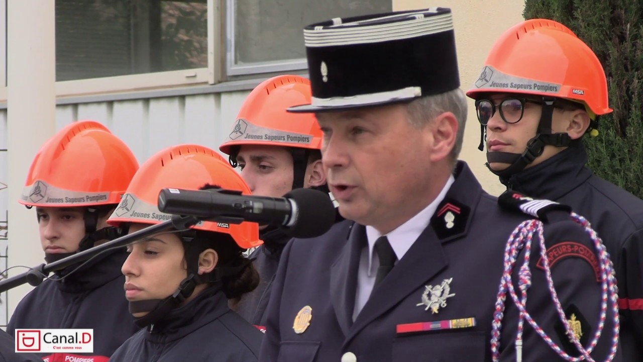 Hommage aux pompiers morts au feu Draguignan