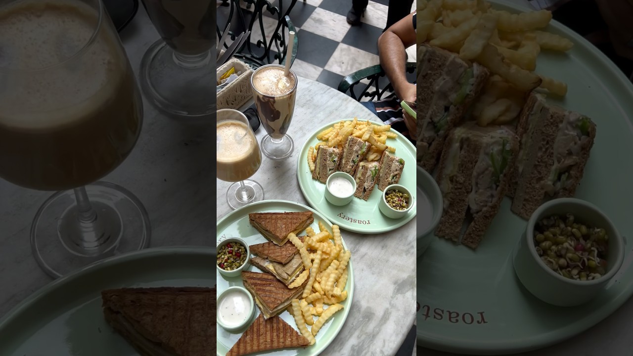 Brunch date in Kolkata ❤️ Roastery Coffee House ☕️ #minivlog #kolkatafood  #instagramable 🧿
