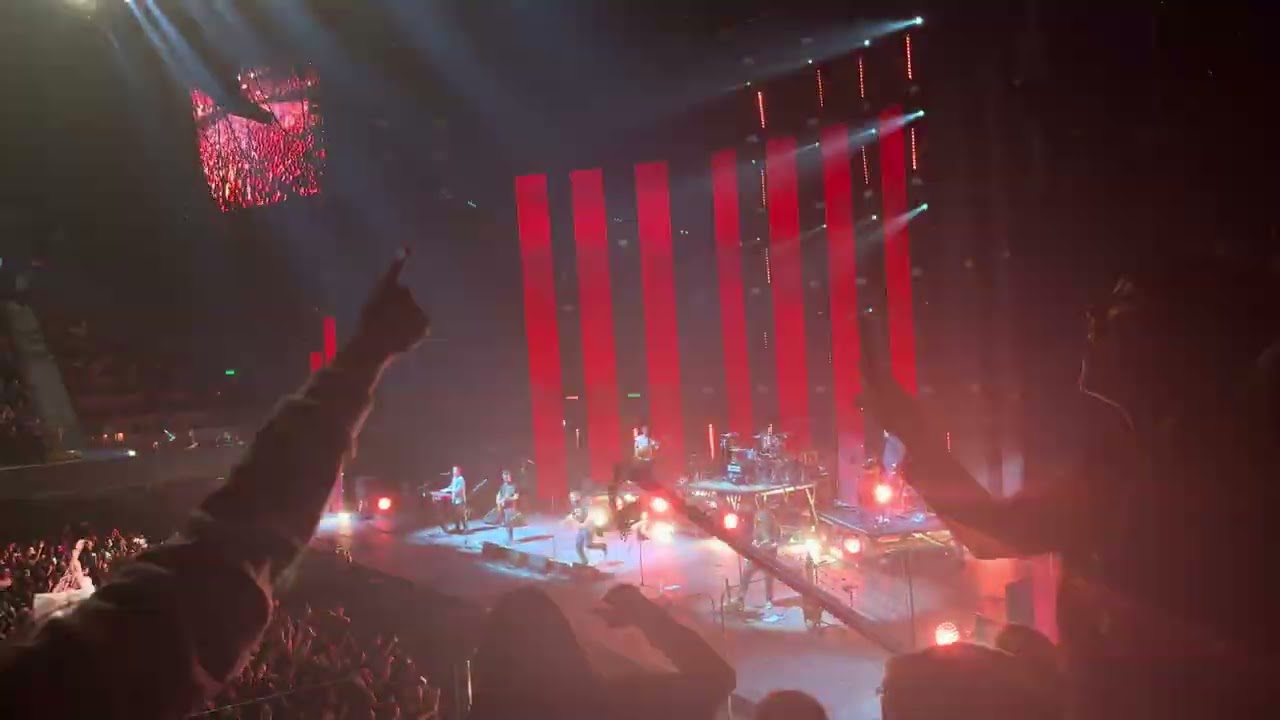 Las Pastillas Del Abuelo  -  Amar y Envejecer  -  Movistar Arena  -  01/07/2023  /  20 años