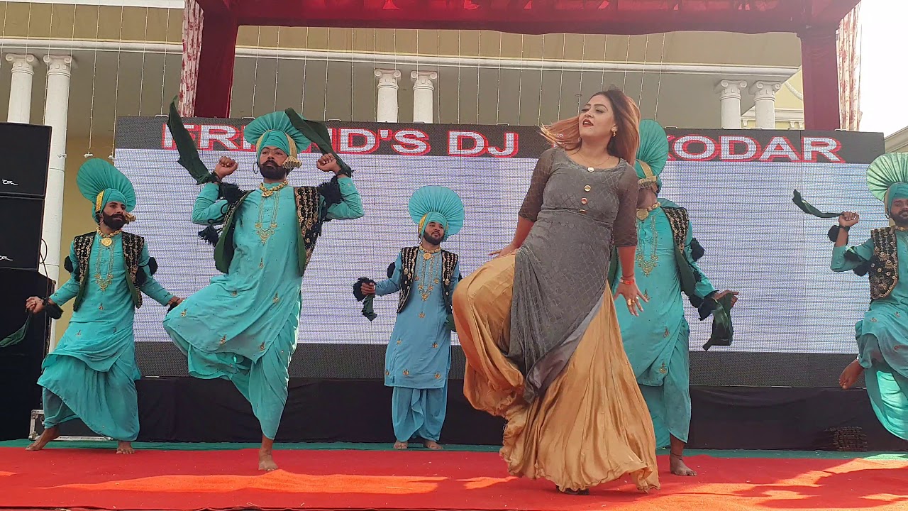 ਬੁੱਲ ਗੁਲਾਬੀ। ਨੈਣ ਸ਼ਰਾਬੀ । Performance. Friends DJ Nakodar