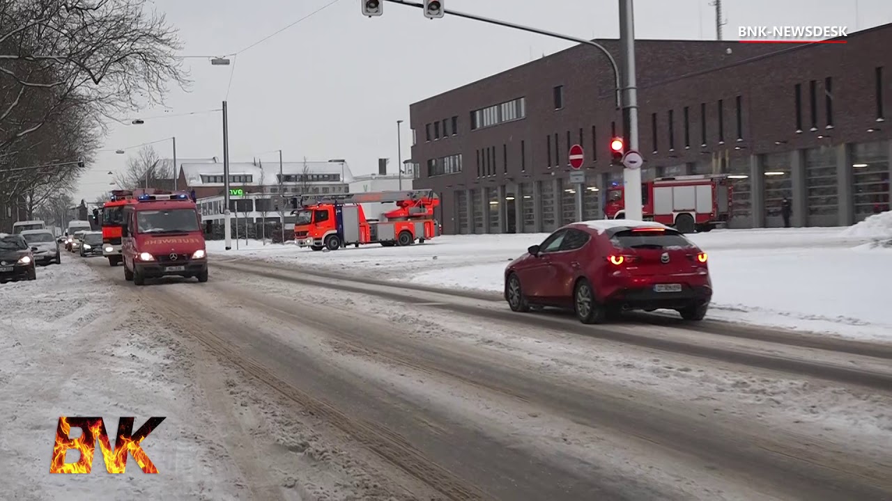 Großbrand in Mülheim an der Ruhr - Bereitschaft 3 (Krefeld-Mönchengladbach-Viersen) im Einsatz