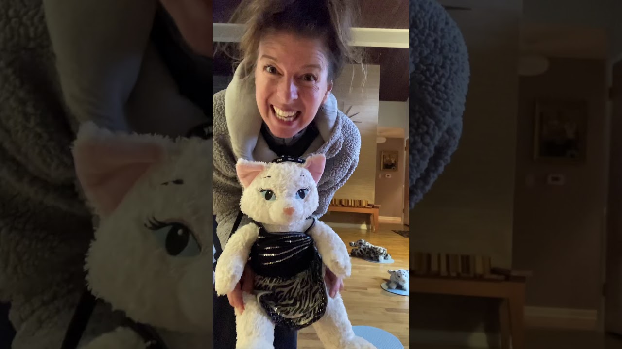Creeping mice & sleeping cats dance activity